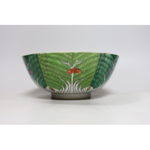 451 - A Chinese famille rose bowl, 21 cm diameter