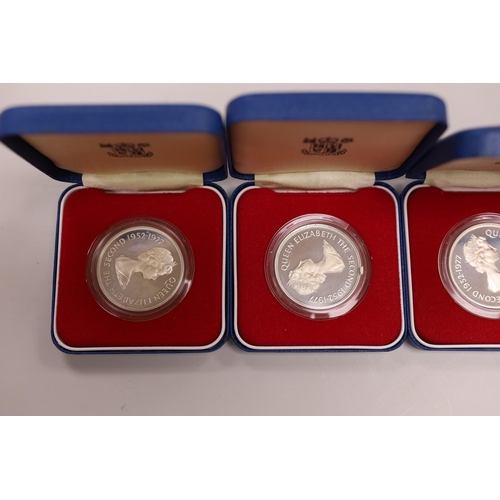 517 - Eight Royal Mint QEII Commonwealth proof silver commemorative coins