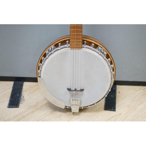 542 - A five string banjo made by John Degay of Degay Guitars