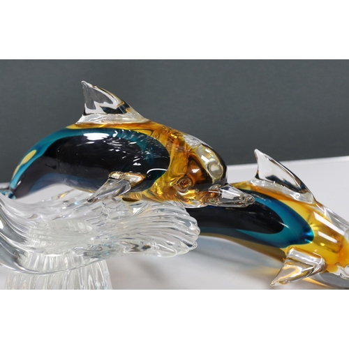 548 - A large Murano Sommerso glass double Dolphin sculpture by Oscar Zanetti, engraved signature and pape... 