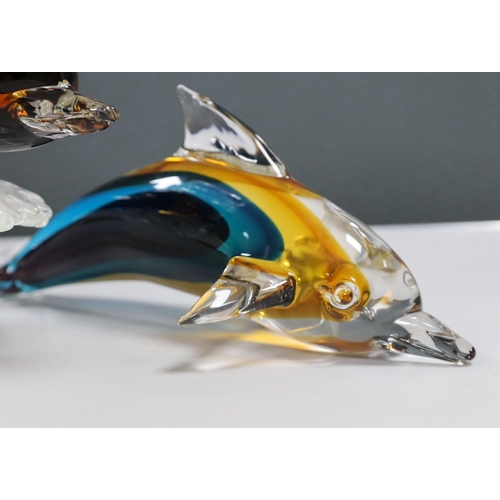 548 - A large Murano Sommerso glass double Dolphin sculpture by Oscar Zanetti, engraved signature and pape... 