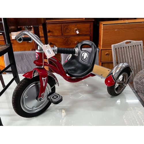 1077 - A Schwinn child's tricycle, length 86cm