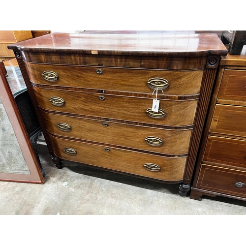 1083 - A Regency mahogany bow fronted chest of drawers, width 122cm, depth 53cm, height 109cm