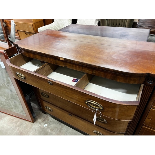 1083 - A Regency mahogany bow fronted chest of drawers, width 122cm, depth 53cm, height 109cm