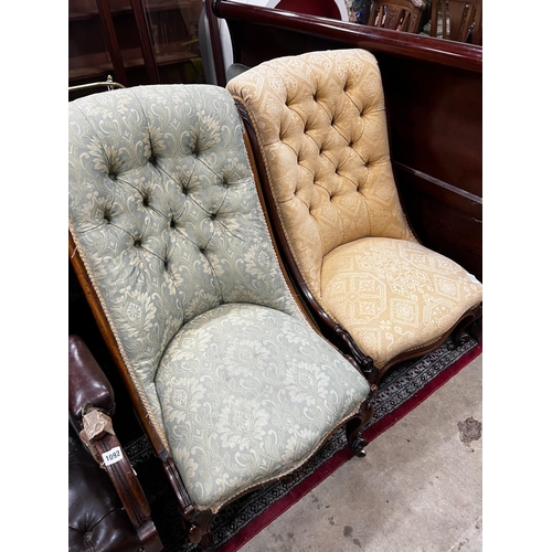 1093 - A near pair of Victorian mahogany and rosewood upholstered nursing chairs width 54cm, height 91cm... 