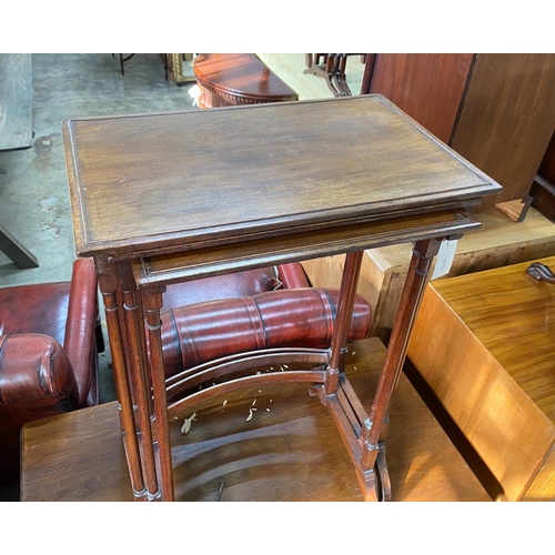 1125 - A nest of three Edwardian rectangular mahogany tea tables, width 51cm, depth 32cm, height 72cm... 