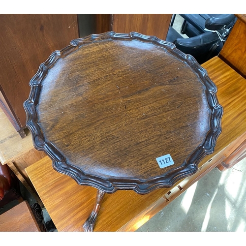 1127 - A George III style circular mahogany wine table, diameter 45cm, height 63cm