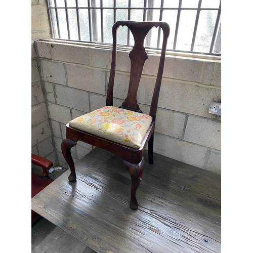 1149 - A pair of 18th century oak and walnut dining chairs