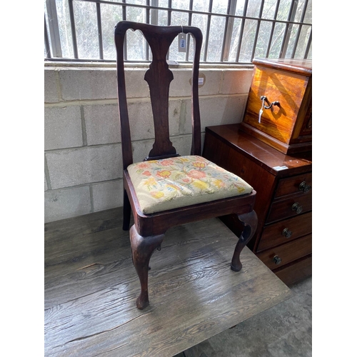 1149 - A pair of 18th century oak and walnut dining chairs