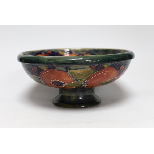 278 - A Moorcroft Pomegranate pedestal bowl, 1920s, 23.5cm diameter