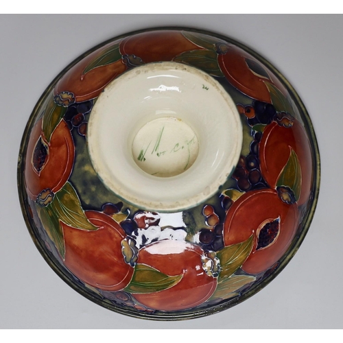 278 - A Moorcroft Pomegranate pedestal bowl, 1920s, 23.5cm diameter