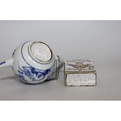 366 - A group of Chinese Qianlong - Jiaqing porcelain tea wares, a rare snuff bottle and a French armorial... 