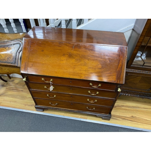 1194 - A George III mahogany bureau, width 107cm, depth 58cm, height 107cm