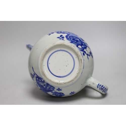 1304 - A Chinese blue and white tea or wine pot, Kangxi period, 17cms high