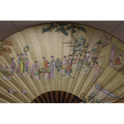 1359 - A large unusual Japanese fan