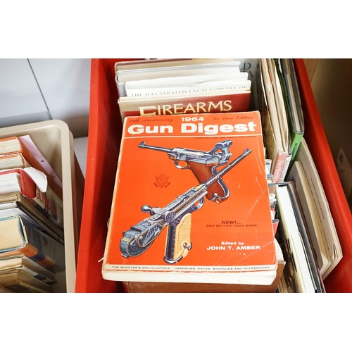 1387 - ° ° A quantity of reference books on weapons