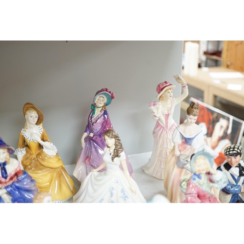 1407 - A quantity of Royal Doulton figures, to include Peggy, Valerie, Dinky Do, Penelope, Cissie, and othe... 