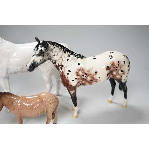 1420 - Three ceramic horse models, to include Beswick, Doulton, Sylvac, tallest 23cm