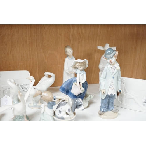 1452 - A collection of Lladro bears, ducks figurines and plaques (20)