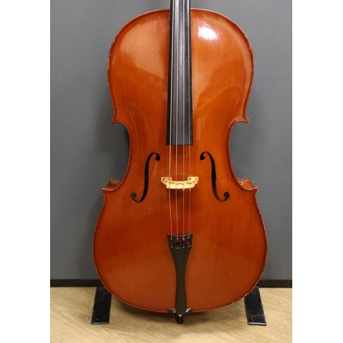 1464 - A Voloncel cello, with soft case