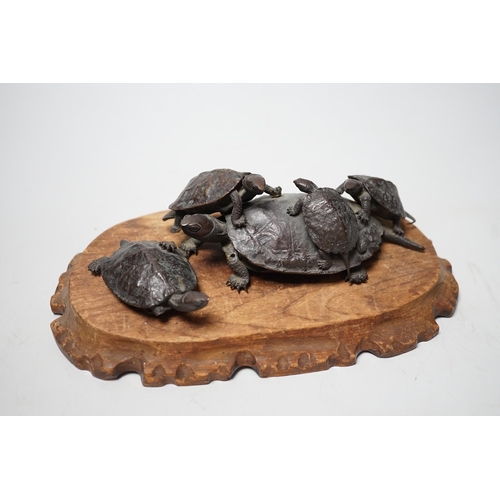 1512 - A Japanese Meiji period bronze turtle group, signed to base, (a.f.), 16cm wide