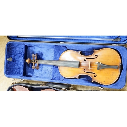 1591 - A German violin, in case, 60cms wide