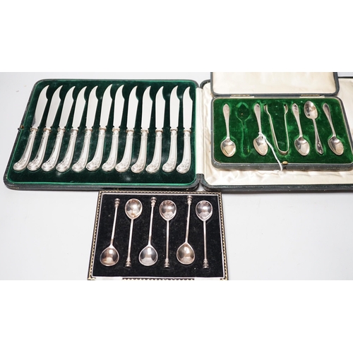 1834 - A cased set of twelve silver handled dessert knives, six seal-top teaspoons, five (ex 6) teaspoons a... 