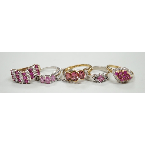 1877 - Five assorted modern 9ct gold and gem set dress rings, gross weight 16.7 grams and one other white m... 