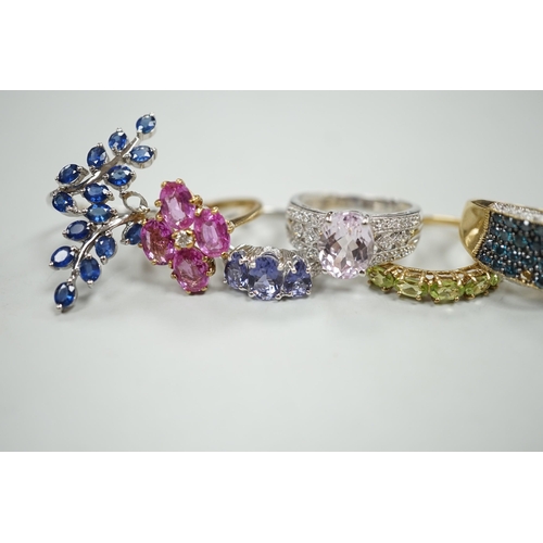 1879 - Six assorted modern 9ct gold and gem set dress rings, including three white gold, gross weight 20 gr... 