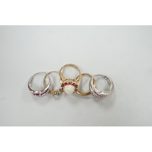 1886 - Five assorted modern 9ct gold and gem set dress rings, including ruby and diamond chip, gross weight... 