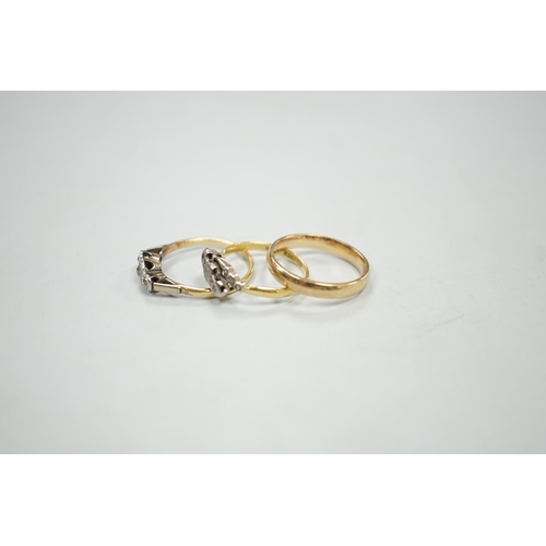 1919 - A 9ct gold wedding band, size O/P, 3 grams and two 1940's 18ct and illusion set diamond chip rings, ... 