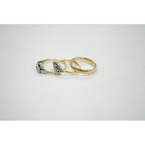 1919 - A 9ct gold wedding band, size O/P, 3 grams and two 1940's 18ct and illusion set diamond chip rings, ... 