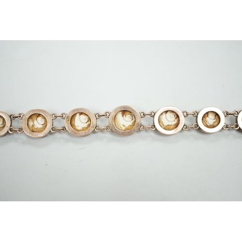 1920 - An early 20th century yellow metal and shell set bracelet (clasp shell missing), approx. 18cm, gross... 