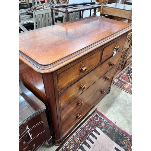 127 - A mahogany chest of drawers, width 130cm, depth 59cm, height 112cm *Please note the sale commences a... 