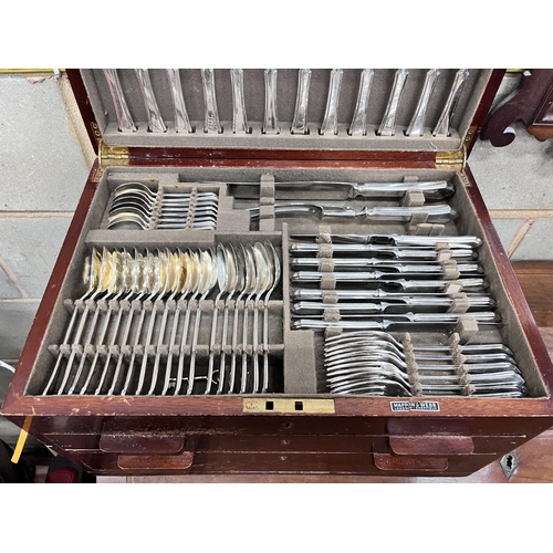 287 - A Mappin & Webb canteen of silver plated cutlery and flatware, with two drawer case, width 47cm, dep... 