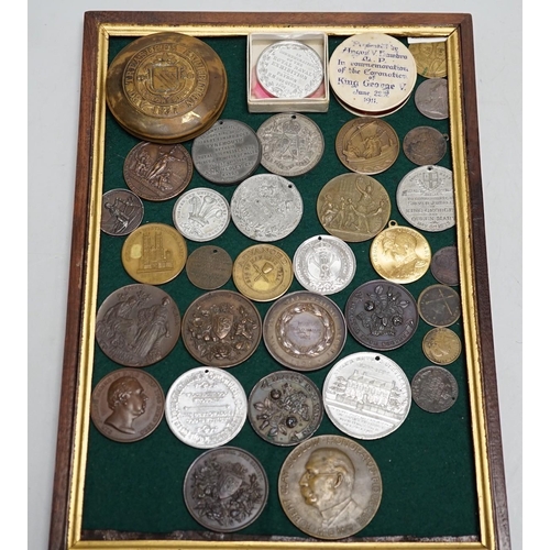 609 - 19th/20th century British commemorative medals  Exhibition of Art Treasures Manchester 1857 white m... 