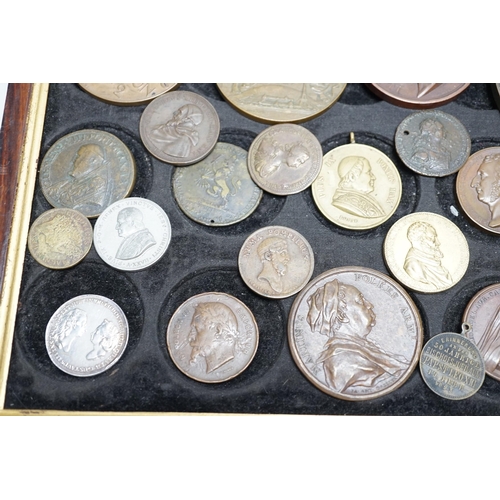 610 - Foreign commemorative medals, 18th to 20th century   Pope Pius IX white metal medal 1846, The Gevae... 