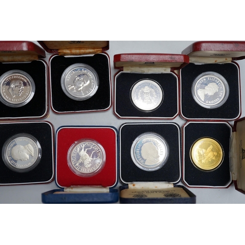 614 - Eight Royal Mint proof silver crowns and six Pobjoy Mint silver crowns