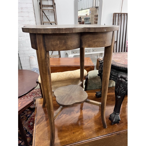 67 - An Edwardian mahogany occasional table, clover-from top, width 55cm, height 70cm *Please note the sa... 