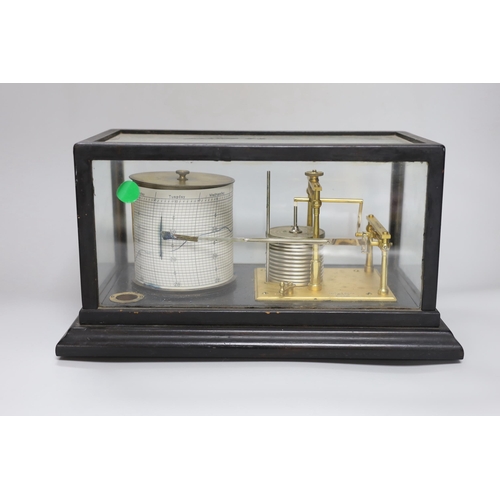 253 - An early 20th century barograph by Short & Mason, serial number C9546