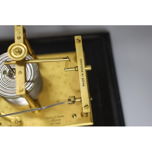 253 - An early 20th century barograph by Short & Mason, serial number C9546