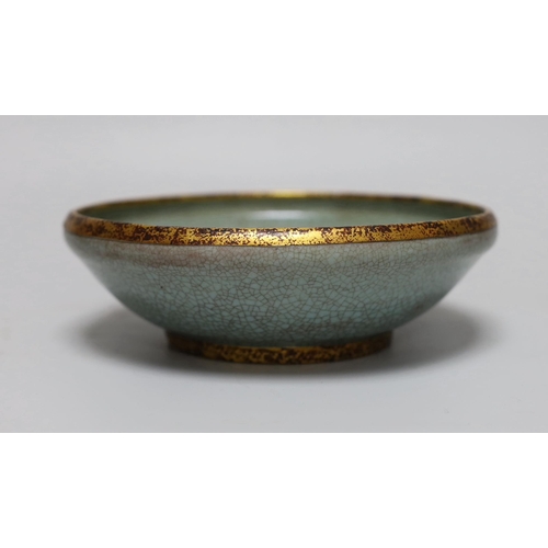 265 - A Chinese crackleware bowl, 19cm diameter