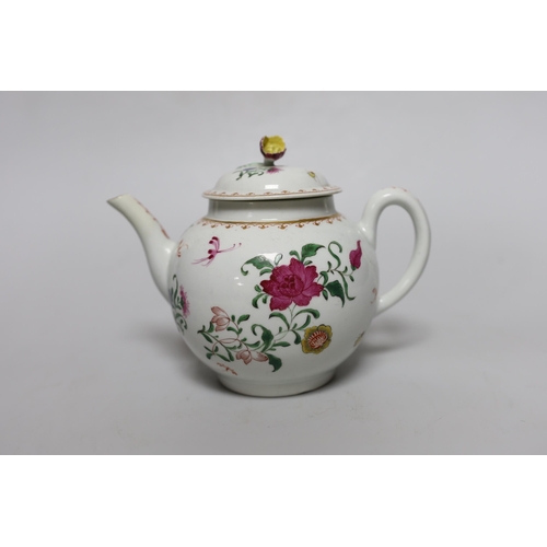 376 - A Worcester teapot and cover, painted with Chinese style flowers and winged insects, c.1770, 14cm ta... 
