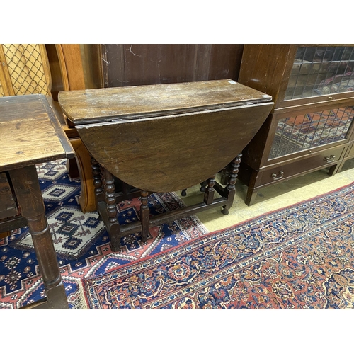 76 - An 18th century oak gateleg table, width 88cm, depth 36cm, height 69cm