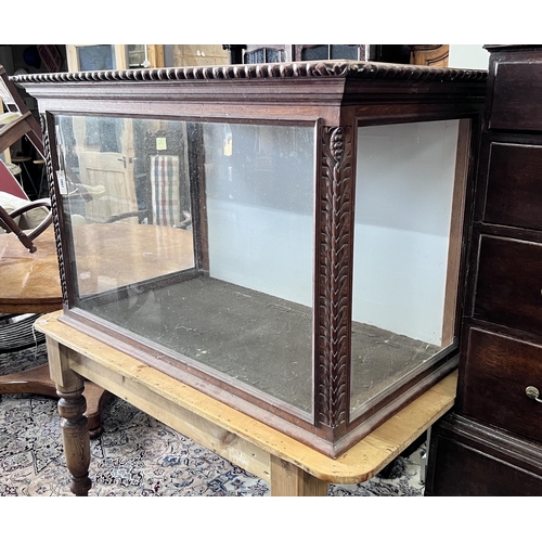 Lot 1047      