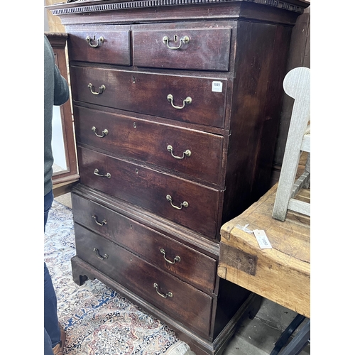 Lot 1049      