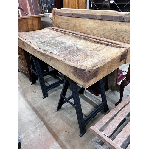 Lot 1050      