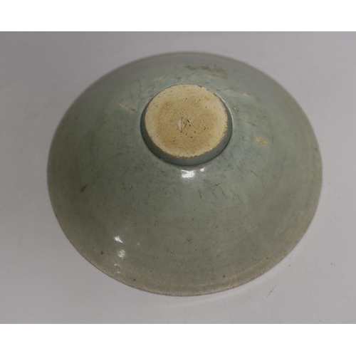 1271 - A Chinese celadon bowl, 17cm diameter
