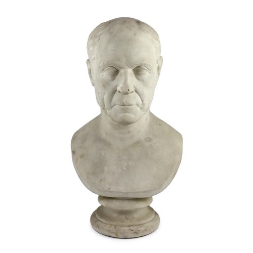 32 - A carved white marble bust of a gentleman, second quarter 19th century, on a turned socle, 30cm wide... 