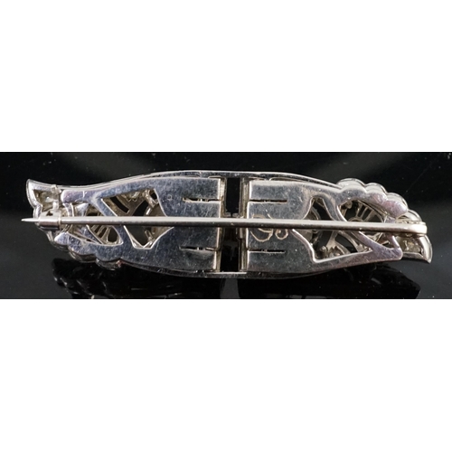 666 - A good Art Deco platinum and diamond cluster set double clip brooch, which can be worn as a single b... 